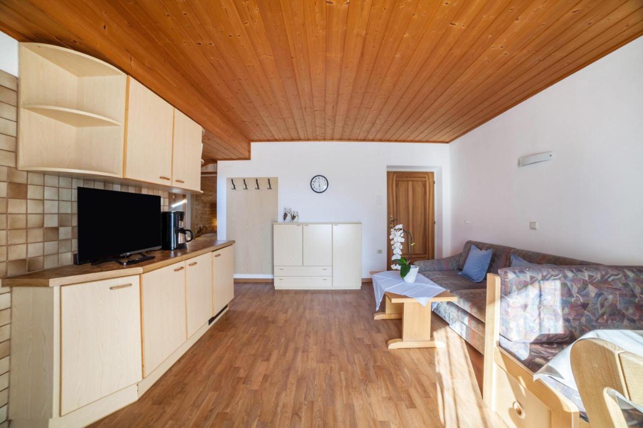 Residence Pichler Apartment 5 Sankt Leonhard in Passeier Buitenkant foto